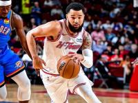 黑白直播-包含今晨休斯敦火箭备战欧超杯；绝杀压哨细节曝光；球迷炸锅；更衣室氛围转暖的词条