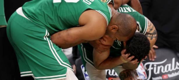 黑白直播-关于塔图姆连续五场比赛得分超过出色发挥，篮网不断突破！观众掌声雷动的信息