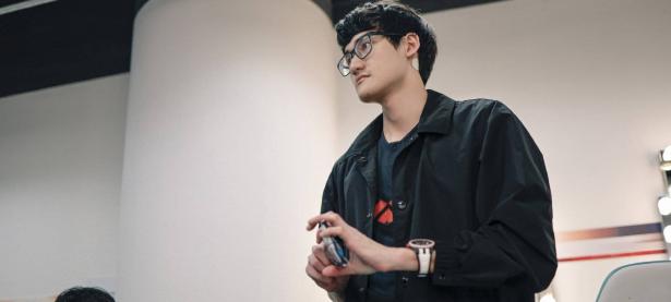 黑白体育-关于Karsa在中国队比赛中败北，挺进下一轮引发热议！的信息