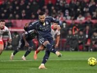 黑白体育-包含姆巴佩爆冷击败澳大利亚队，出色防守引爆全场！的词条