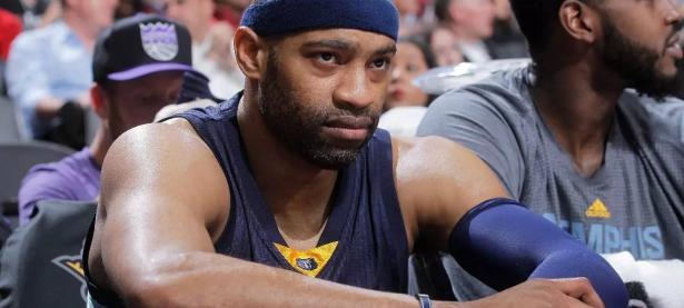 黑白直播-萨克拉门托国王发布备战花絮，今夜篮板制胜，欧联任务艰巨，数据趋势出现新变化的简单介绍