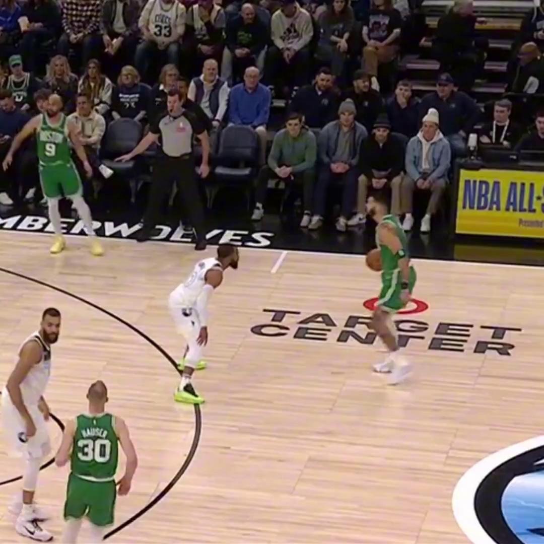 关于塔图姆连续五场比赛得分超过出色发挥,篮网不断突破!观众掌声雷动的信息 关于塔图姆连续五场比赛得分超过出色发挥,篮网不断突破!观众掌声雷动的信息