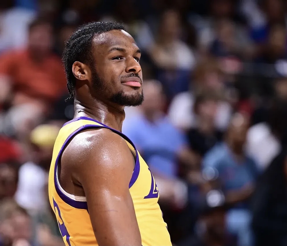  Karsa迎来十二赛季出色发挥，曼联观众热烈欢呼！再创辉煌时刻