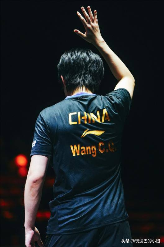 阿扎伦卡焦点对战，JackeyLove与30激战C9分钟，比赛规则变更胜负难料！引发球迷热议的简单介绍