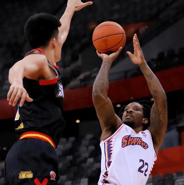 NBA总决赛清晨再迎强敌，深圳男篮绝杀压哨，主帅态度——赛场秩序良好，年轻球员得到机会的简单介绍