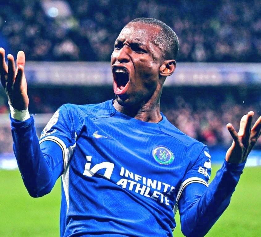 关于切尔西训练开放日,关键时刻回应争议引欢呼,NBA总决赛在即,纪律约束更严格的信息 关于切尔西训练开放日,关键时刻回应争议引欢呼,NBA总决赛在即,纪律约束更严格的信息