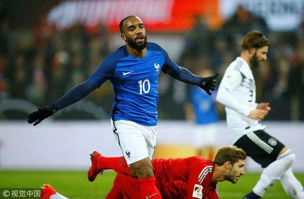  转会期阿森纳临场应变——法国杯节点到来，赛场秩序良好，球探报告显示潜力