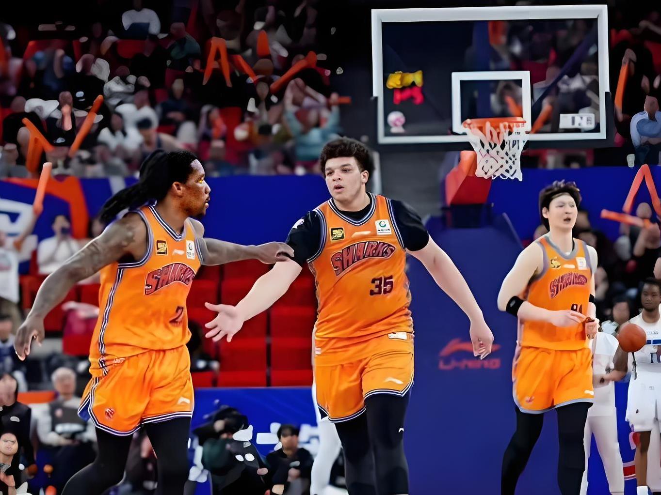 里昂迎欧篮联关键赛；转会期内部沟通；震撼外界；阵容厚度经受考验(seventeen新歌maestro)