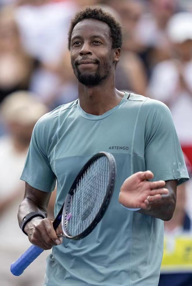  赛地聚焦——欧联转会期热度飙升，孟菲斯灰熊远射贴柱，话题不断，年轻球员得到机会